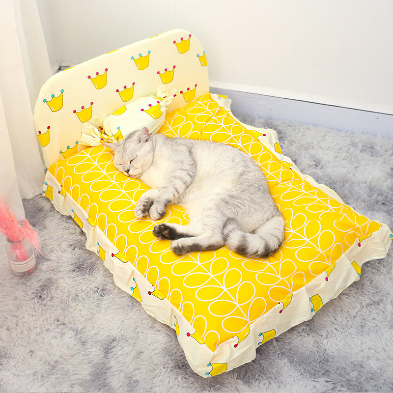 Washable Plush Pet Bed for Dogs & Cats — Non-Slip, Sizes S/M/L